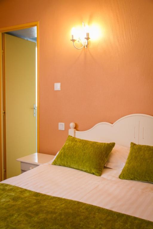 Hotel Les Hirondelles Les Sables-dʼOlonne Habitación foto